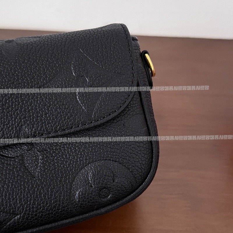 루이비통월릿온체인아이비 20260118-172946-010루.jpg