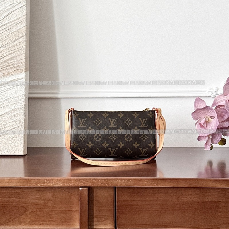 루이비통포쉐트티레트모노그램 wsxc1768816242409_1루.jpg