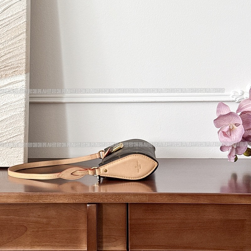 루이비통포쉐트티레트모노그램 wsxc1768816242409_2루.jpg