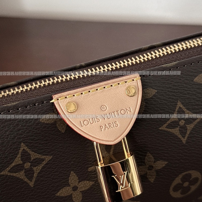 루이비통포쉐트티레트모노그램 wsxc1768816244843_1루.jpg