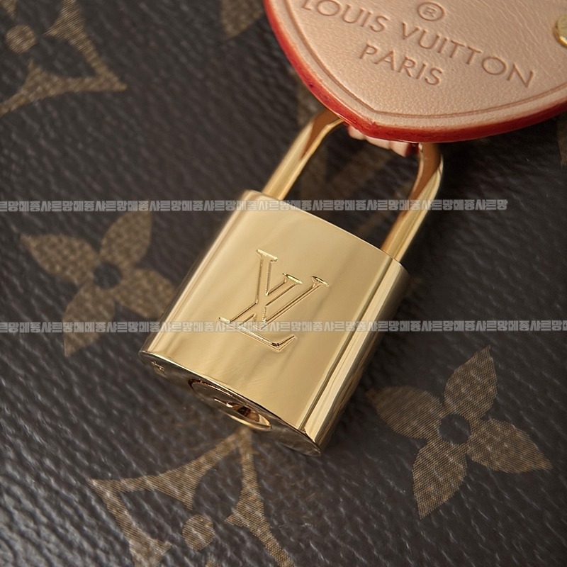 루이비통포쉐트티레트모노그램 wsxc1768816244843_2루.jpg