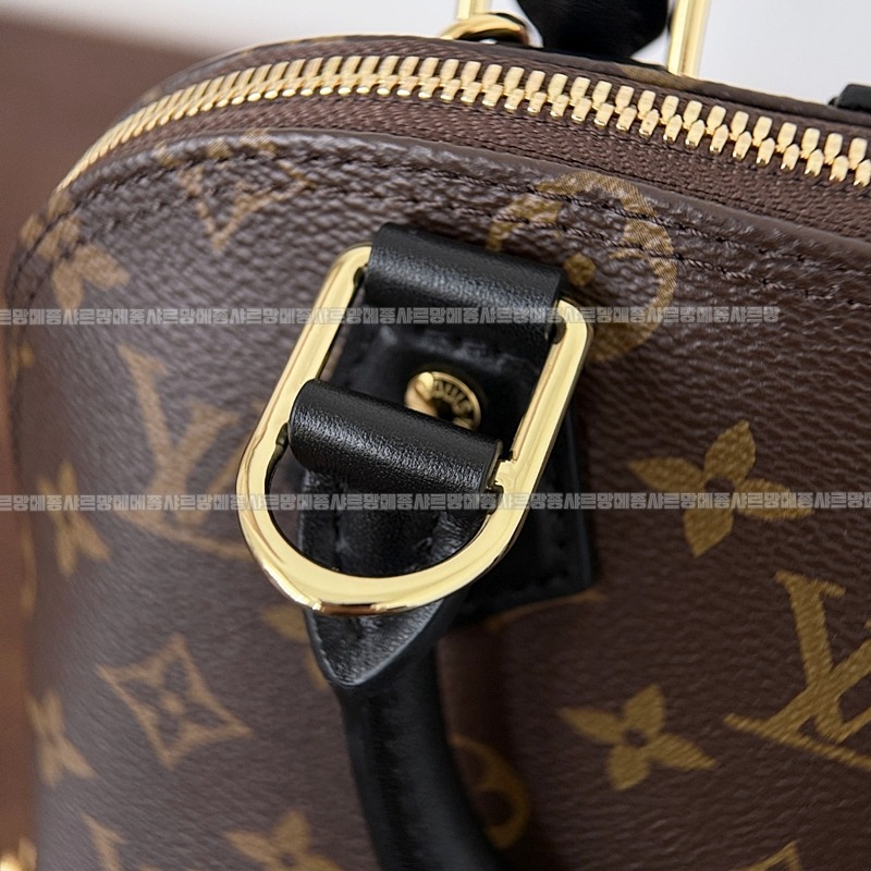 루이비통알마BB모노그램캔버스백 20260119-123614-012루.jpg