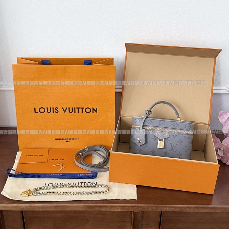 루이비통베니티체인파우치 20260119-135319-004루.jpg