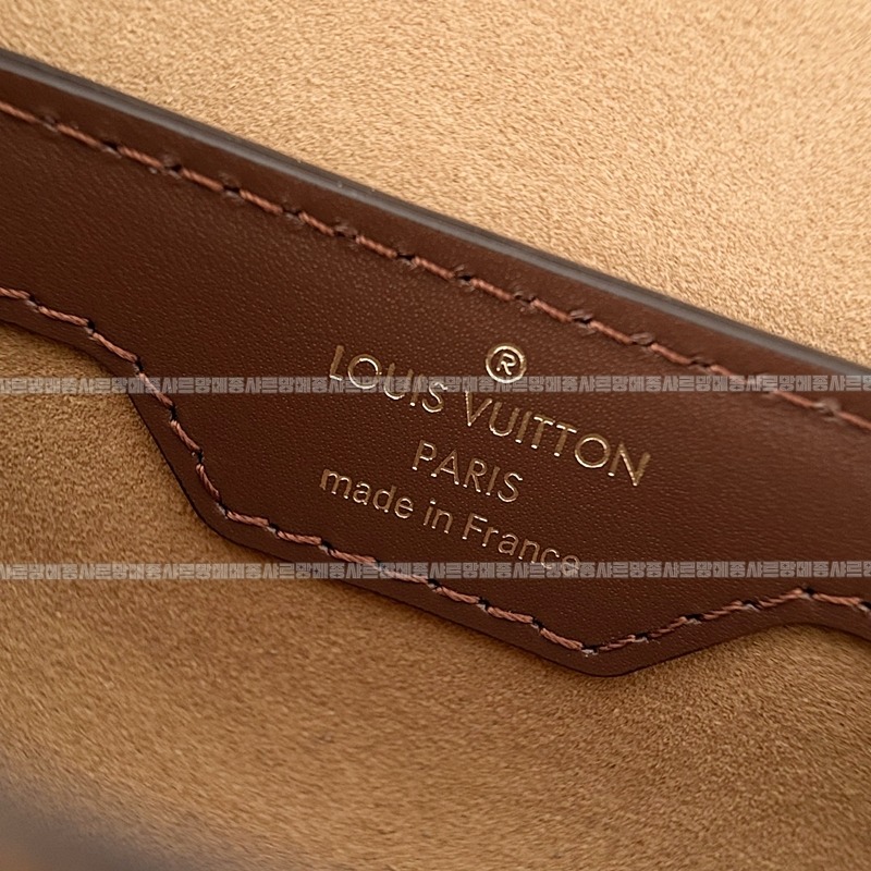 루이비통빠삐용트엉크모노그램 20260120-130624-012루.jpg