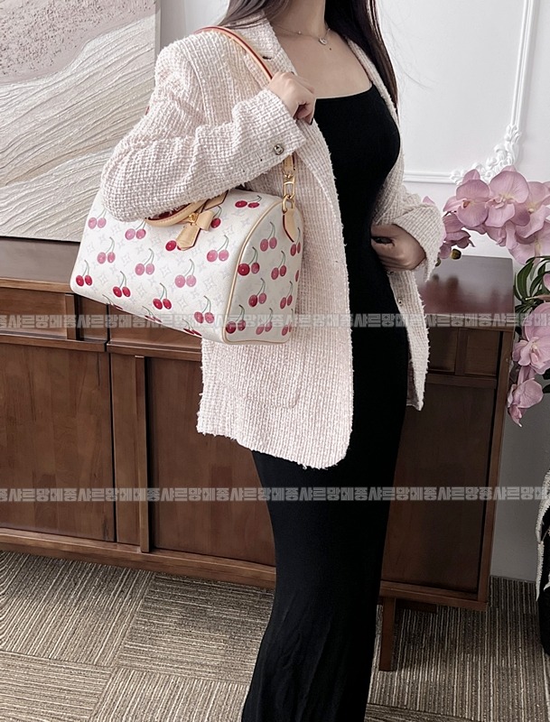 루이비통X무라카미다카시체리스피디소프트반둘리에30화이트 20260122-180040-001루.jpg