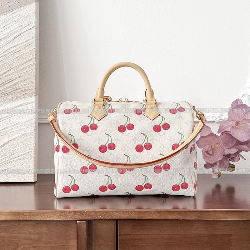 루이비통X무라카미다카시체리스피디소프트반둘리에30화이트 20260122-180040-005루.jpg