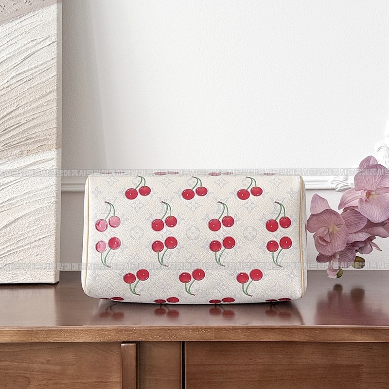 루이비통X무라카미다카시체리스피디소프트반둘리에30화이트 20260122-180041-008루.jpg