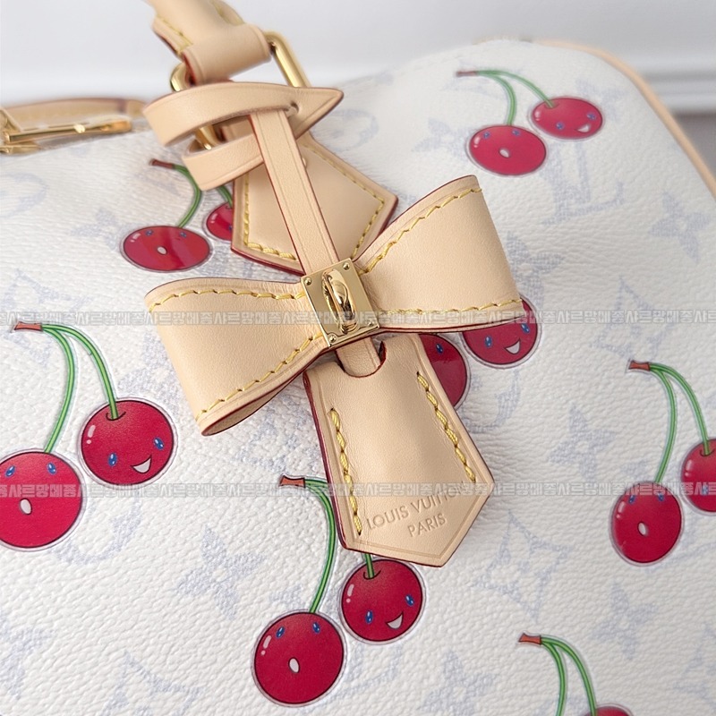 루이비통X무라카미다카시체리스피디소프트반둘리에30화이트 20260122-180041-010루.jpg