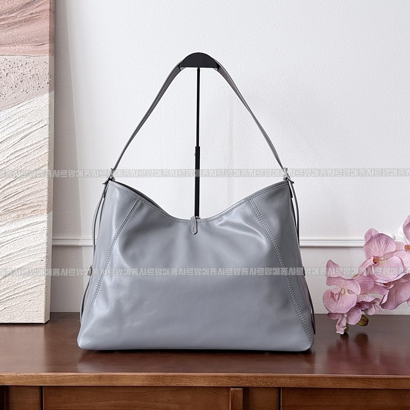 루이비통캐리올바이브MM 20260124-124906-005루.jpg