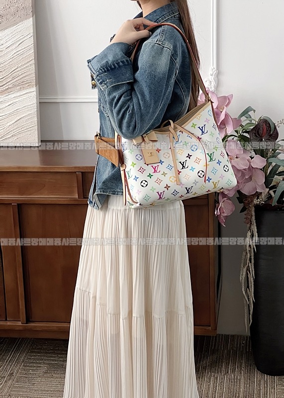 루이비통X무라카미다카시멀티컬러캐링로PM   20260124-155824-003루.jpg