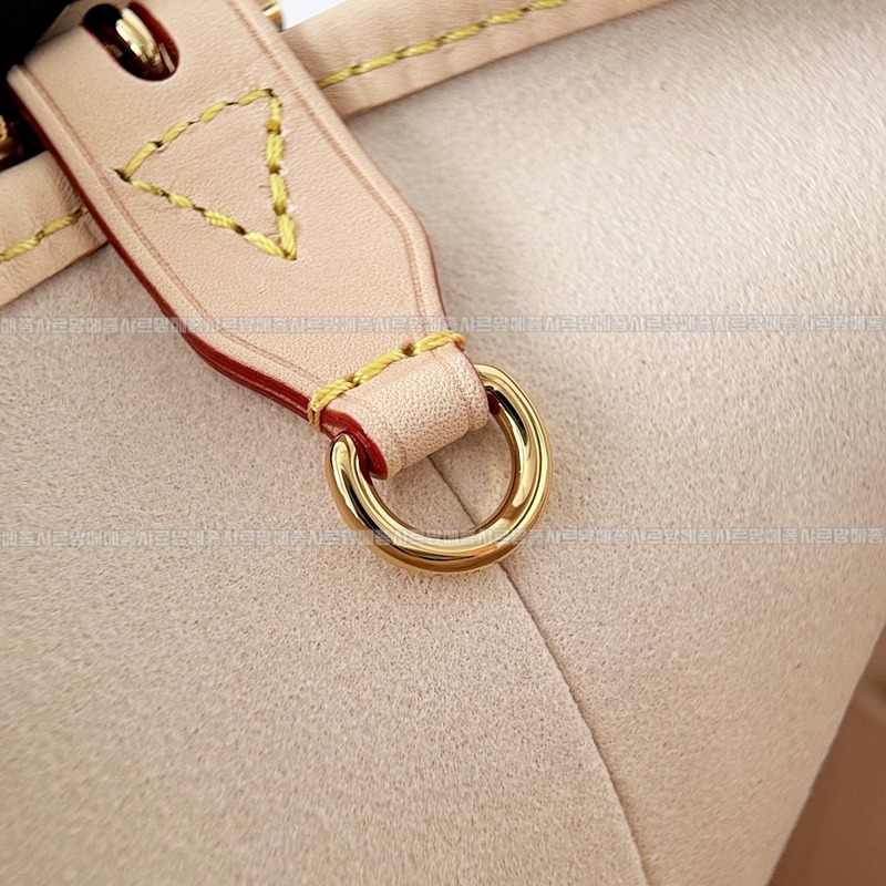 루이비통X무라카미다카시멀티컬러캐링로PM   20260124-155825-014루.jpg