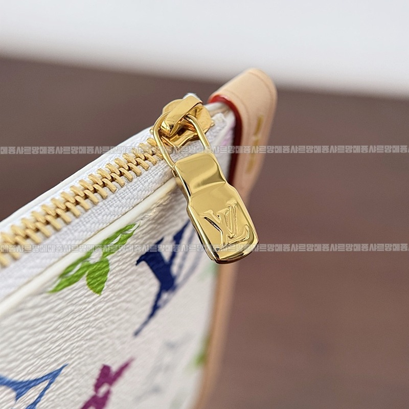 루이비통X무라카미다카시멀티컬러캐링로PM   20260124-155825-015루.jpg