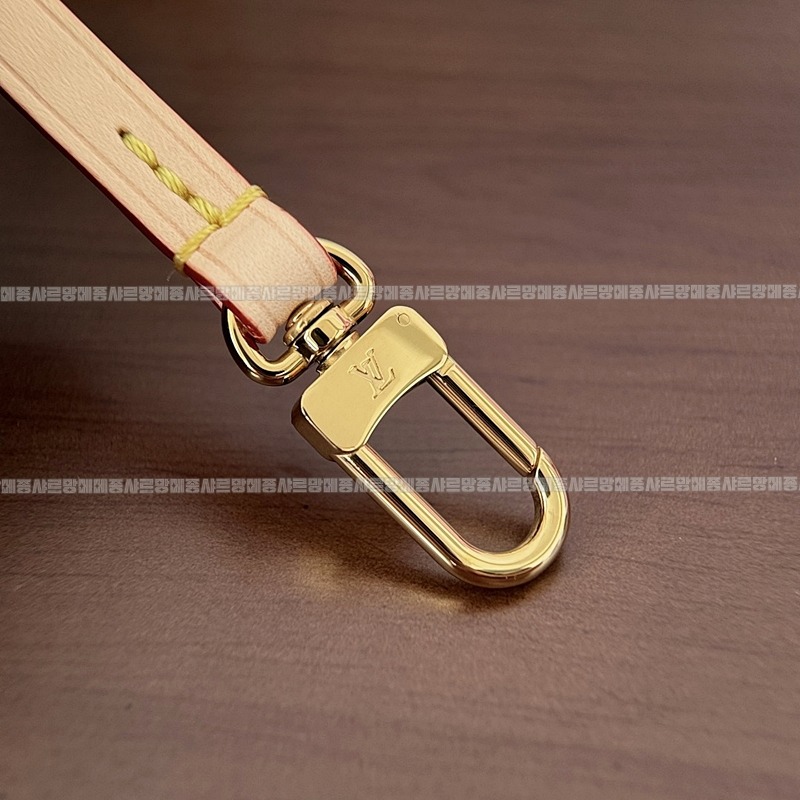 루이비통X무라카미다카시멀티컬러캐링로PM   20260124-155825-016루.jpg