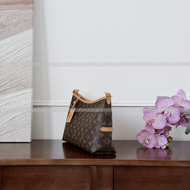 루이비통캐리올이스트웨스트  wsxc1769271042396_2루.jpg