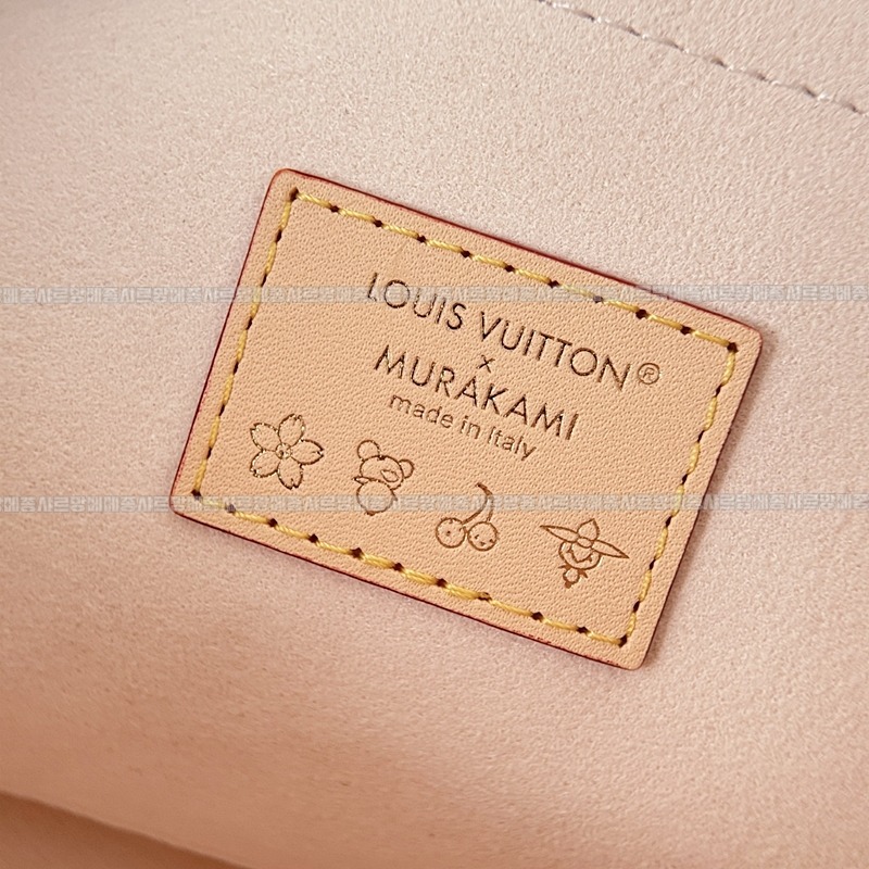 루이비통X캐리올이스트웨스트  wsxc1769271131827_3루.jpg