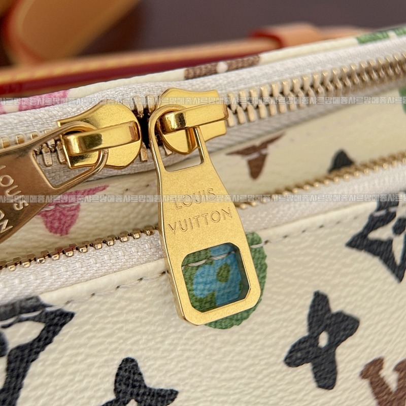 루이비통러쉬웨이스트백 20260125-150409-011루.jpg