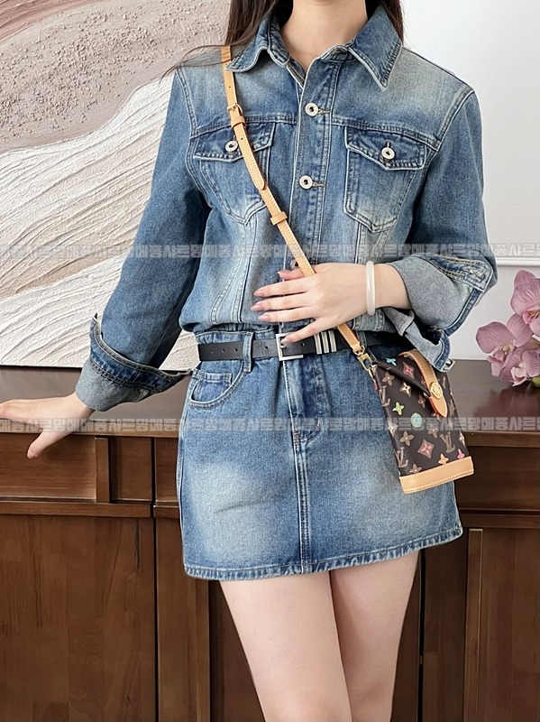 루이비통엔벨로프파우치모노그램초콜릿 20260125-164232-002루.jpg