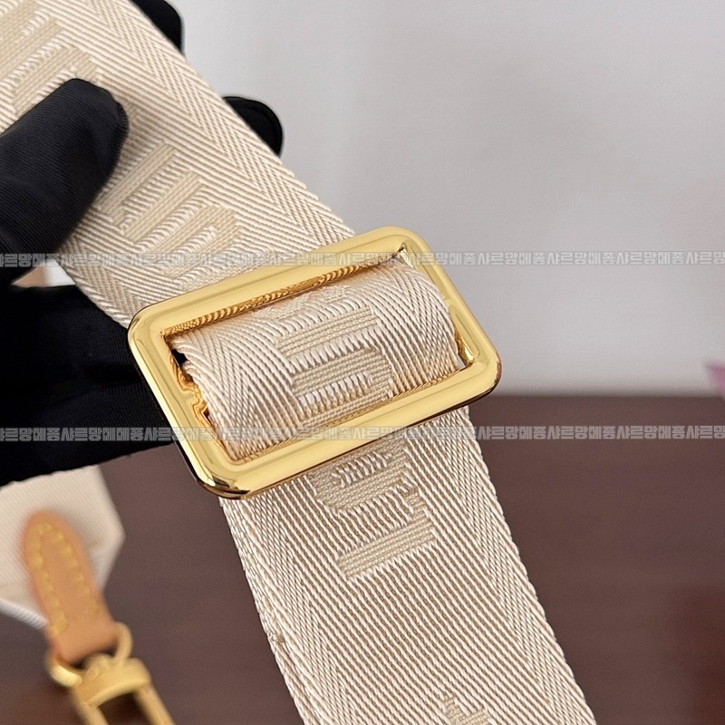 루이비통멀티포쉐트악세수아블루 20260126-144847-015루.jpg