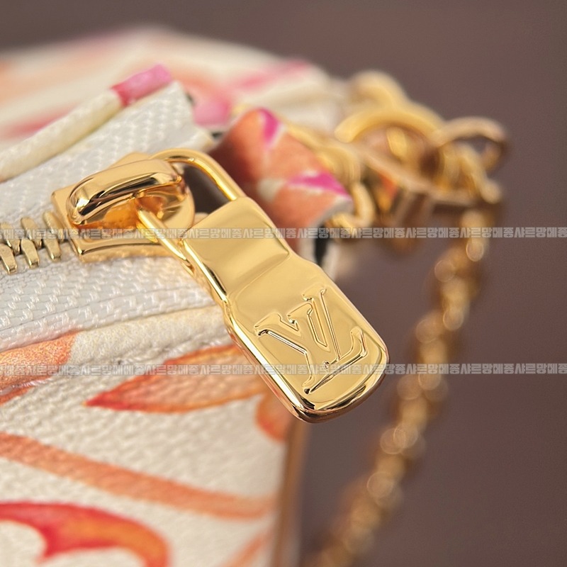 루이비통멀티포쉐트악세수아핑크 20260126-145713-012루.jpg