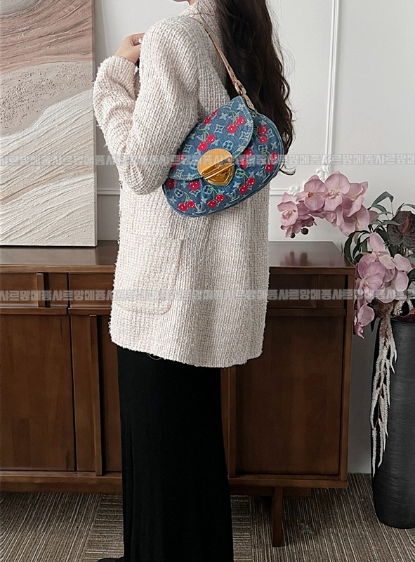 루이비통X무라카미다카시체리선셋데님모노그램 20260127-101658-003루.jpg