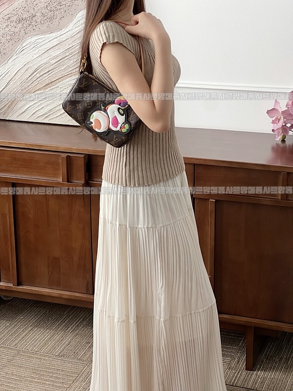 루이비통XTM포쉐트액세서리 20260127-165455-002루.jpg