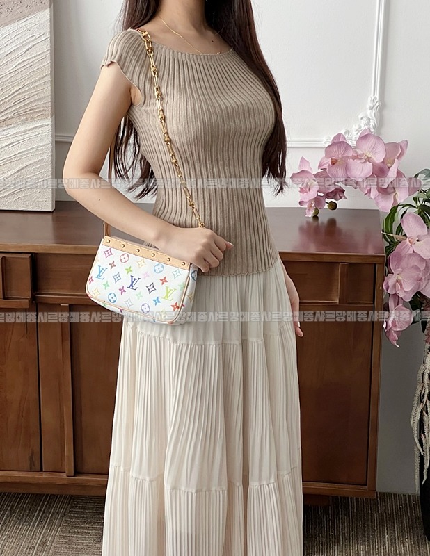 루이비통XTM포쉐트악세수아 20260127-170239-001루.jpg