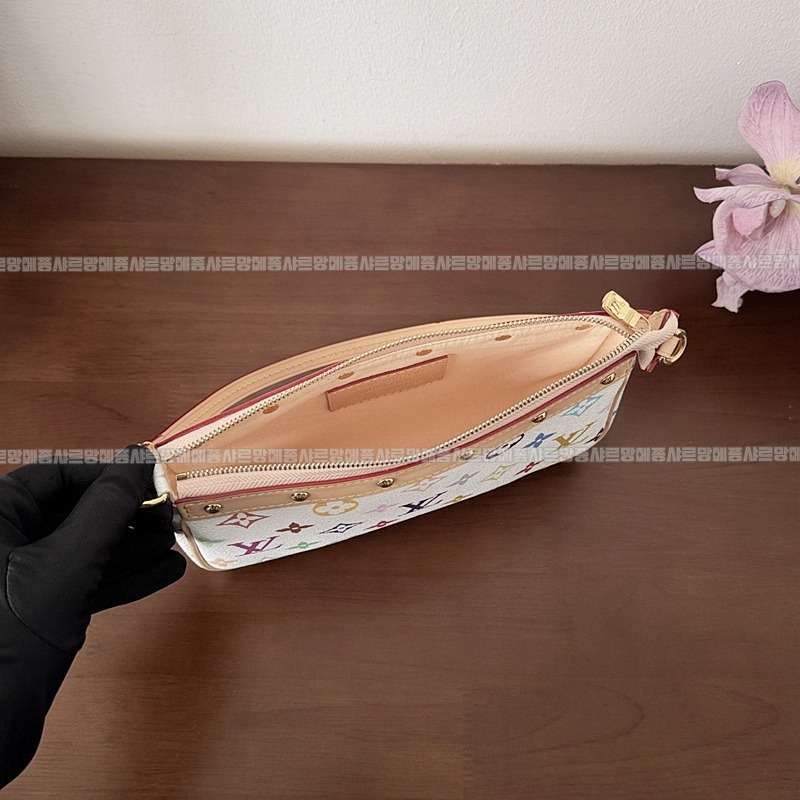 루이비통XTM포쉐트악세수아 20260127-170241-017루.jpg