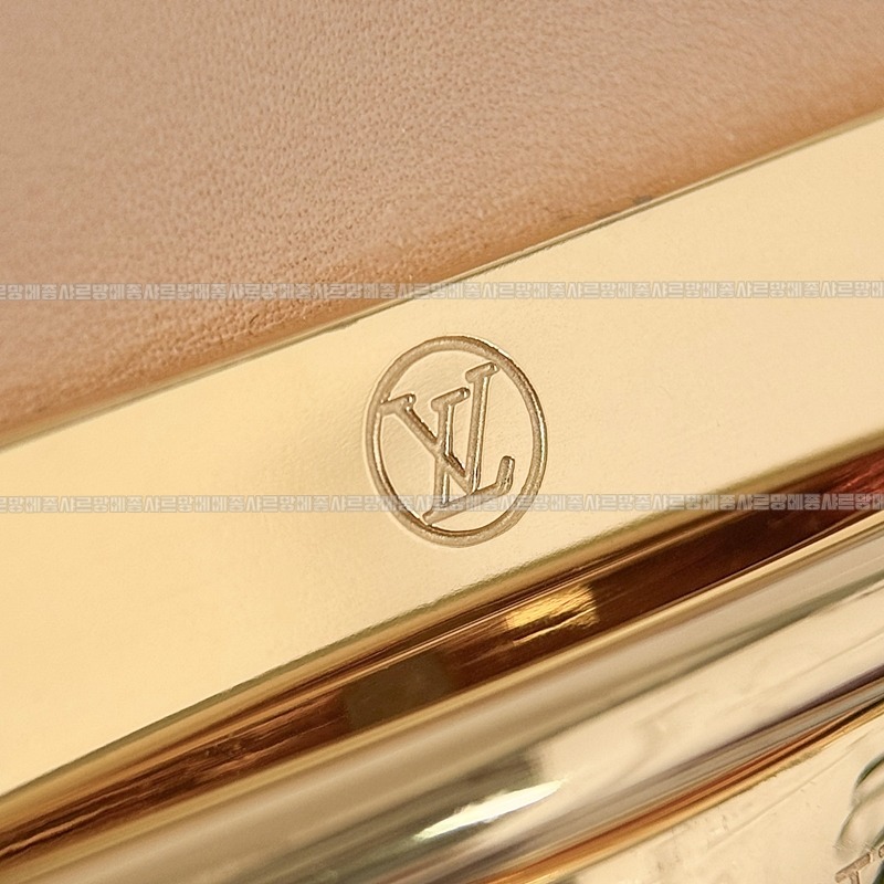 루이비통X무라카미타카시베니스백팩 20260127-170915-012루.jpg