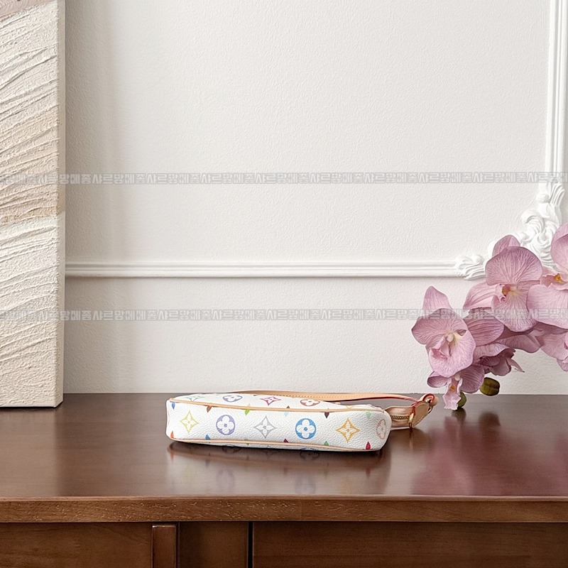 루이비통XTM포쉐트악세수아 20260128-140050-007루.jpg