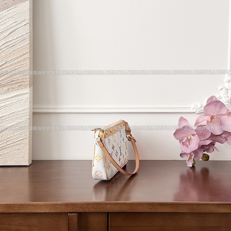 루이비통XTM포쉐트악세수아 20260128-140050-008루.jpg