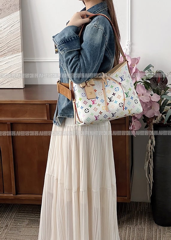 루이비통X무라카미타카시캐리올PM 20260128-140600-003루.jpg