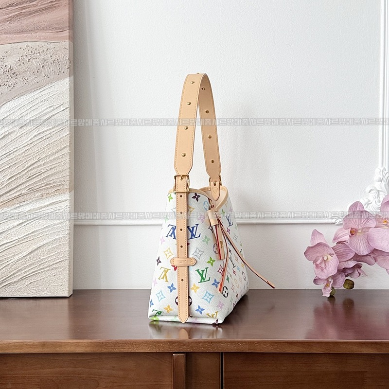 루이비통X무라카미타카시캐리올PM 20260128-140600-007루.jpg