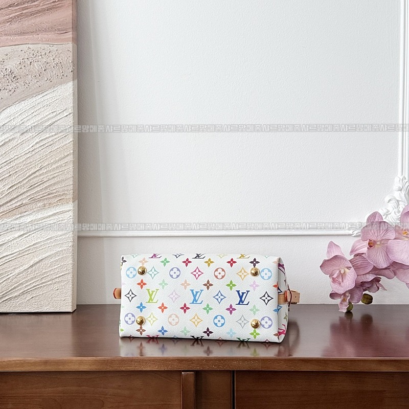 루이비통X무라카미타카시캐리올PM 20260128-140600-008루.jpg