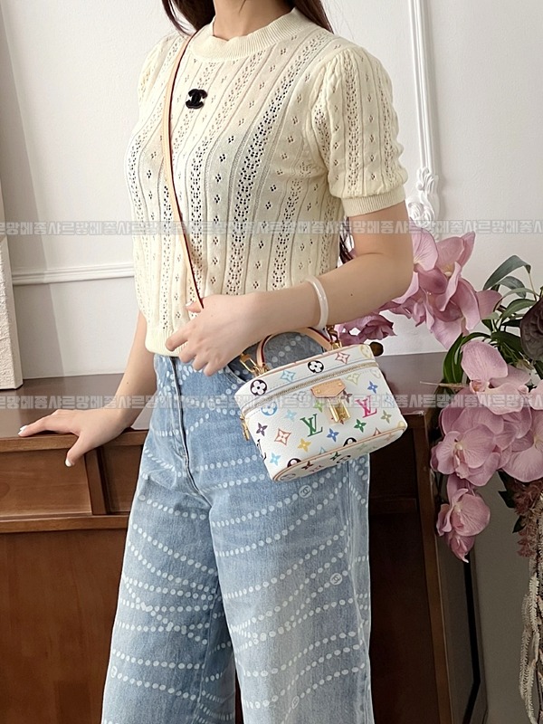 루이비통X무라카미타카시베니티체인파우치 20260128-141122-002루.jpg