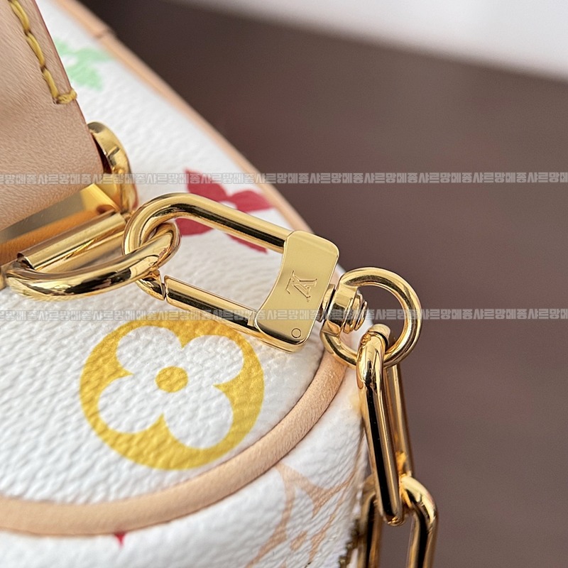 루이비통X무라카미타카시베니티체인파우치 20260128-141124-015루.jpg