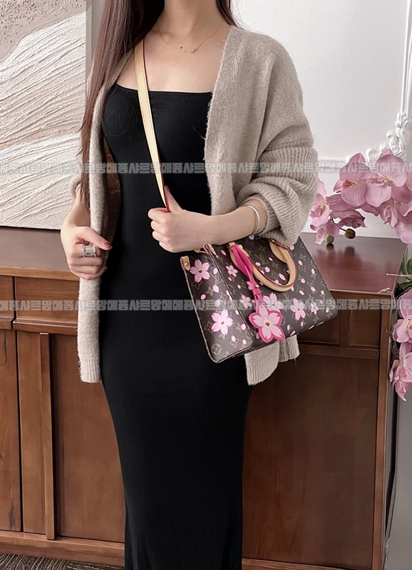 루이비통X무라카미다카시온더고PM 20260128-151110-003루.jpg