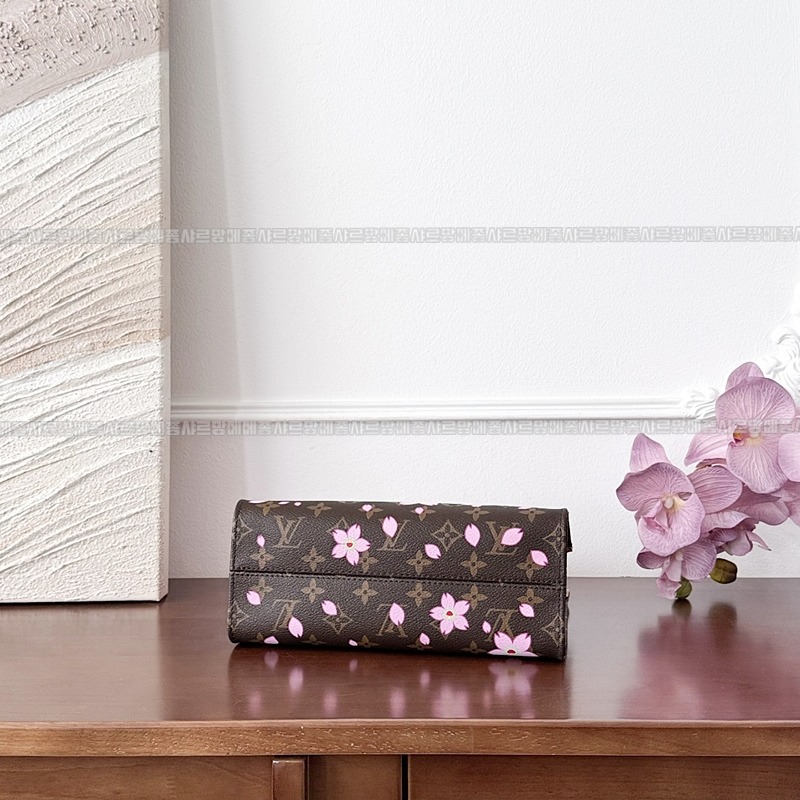 루이비통X무라카미다카시온더고PM 20260128-151110-008루.jpg