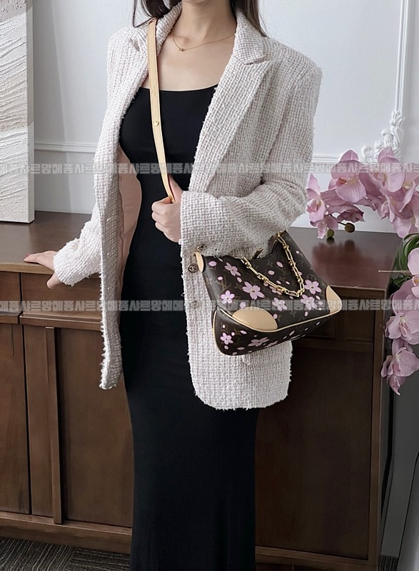 루이비통X타카시무라카미불로뉴PM 20260128-152635-001루.jpg