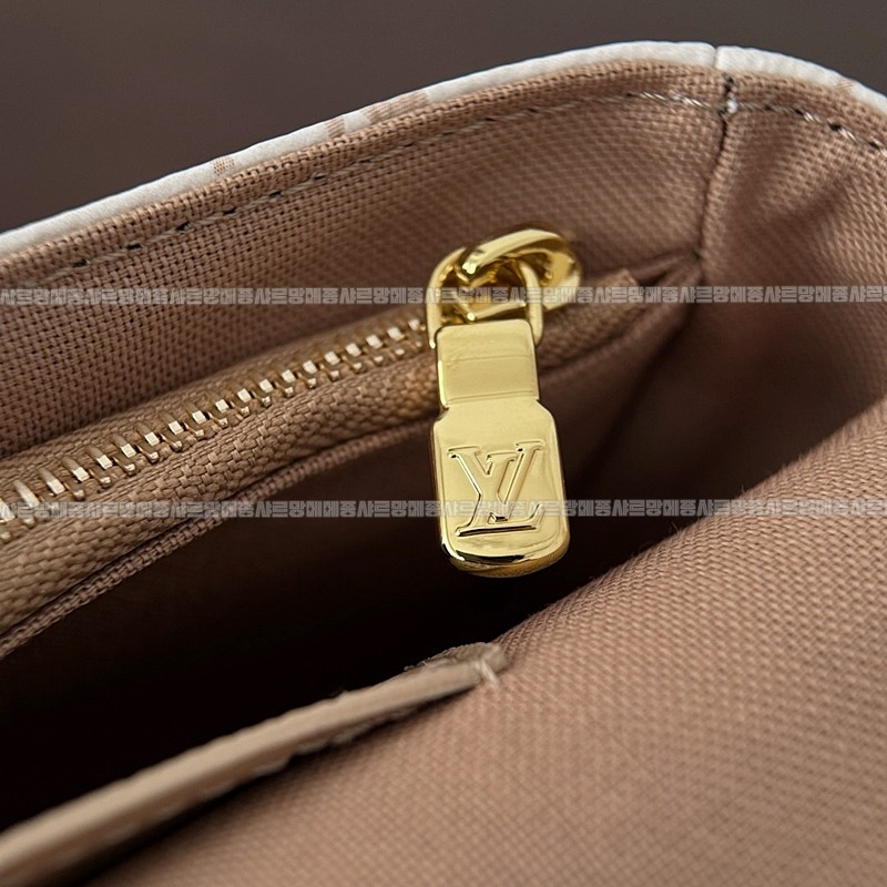 루이비통월릿온체인아이비듄 20260129-163207-012루.jpg