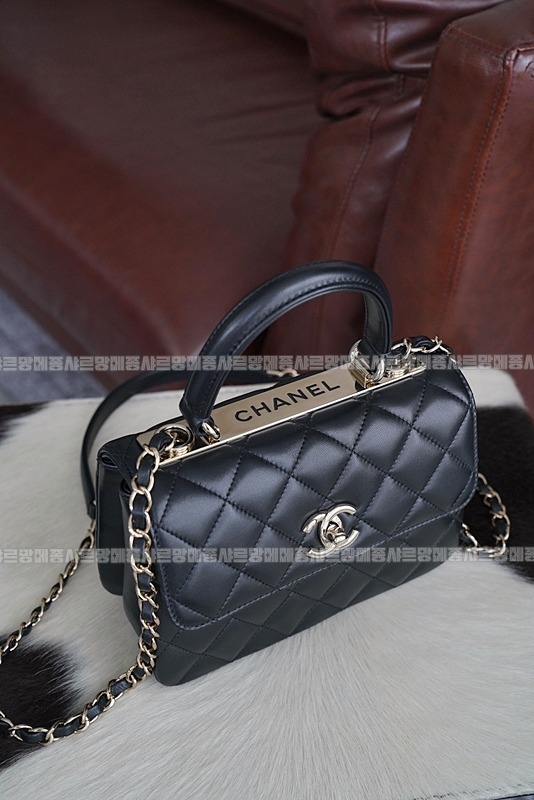 샤넬트렌디CC탑핸들뉴미니백 20260130-164820-015루.jpg