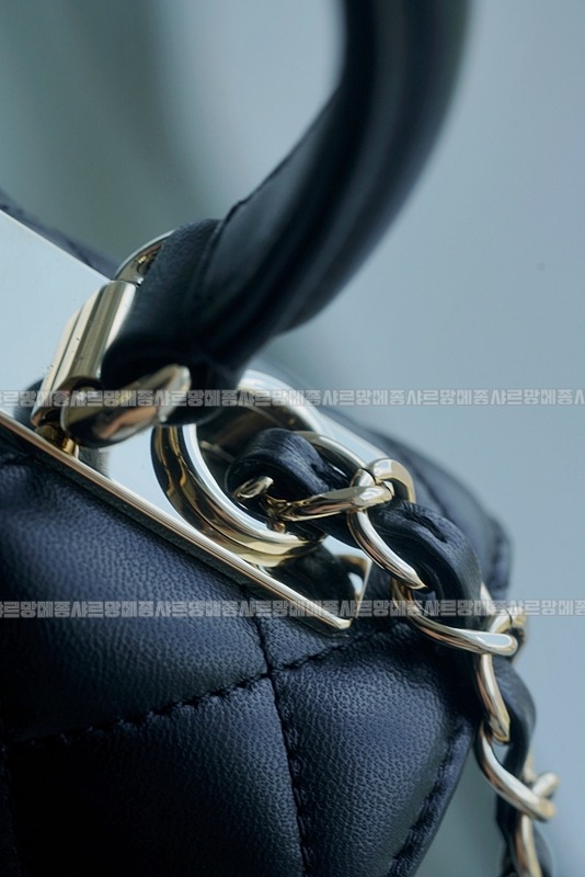 샤넬트렌디CC탑핸들뉴미니백 20260130-164821-023루.jpg