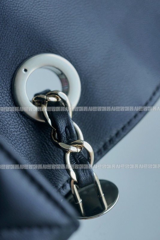 샤넬트렌디CC탑핸들뉴미니백 20260130-164822-027루.jpg