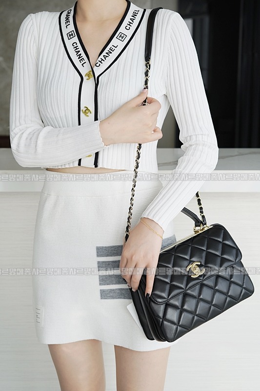 샤넬트렌디CC탑핸들플립백 20260130-165912-001루.jpg