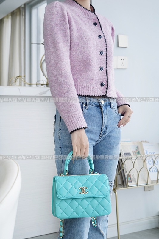 샤넬트렌디CC탑핸들플립백 20260130-170456-008루.jpg