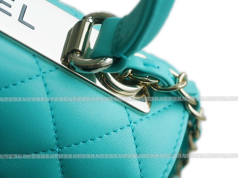 샤넬트렌디CC탑핸들플립백 20260130-170457-019루.jpg