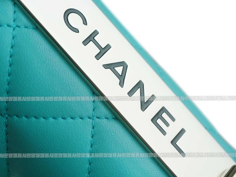 샤넬트렌디CC탑핸들플립백 20260130-170457-018루.jpg