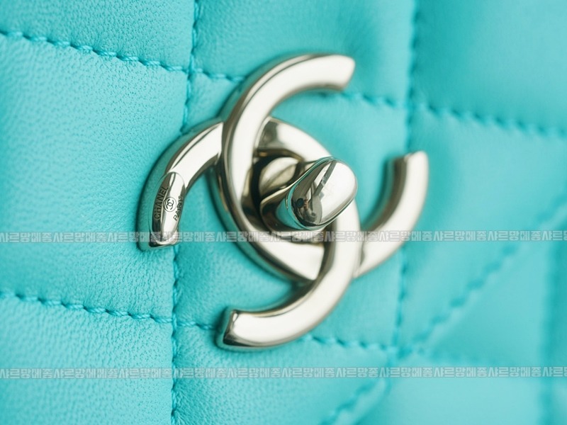 샤넬트렌디CC탑핸들플립백 20260130-170458-029루.jpg