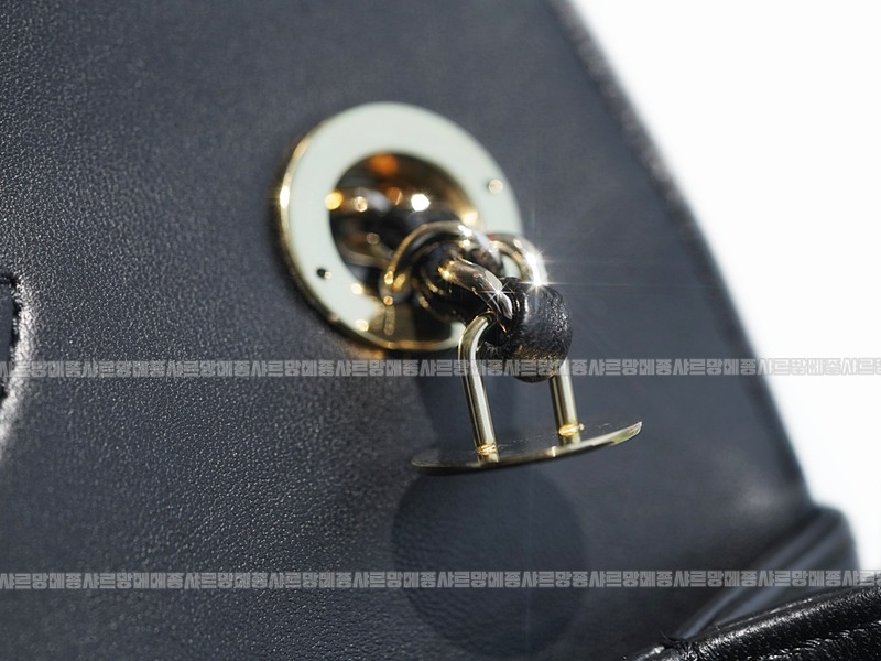 샤넬트렌디CC탑핸들플립백 wsxc1769854053084_2루.jpg