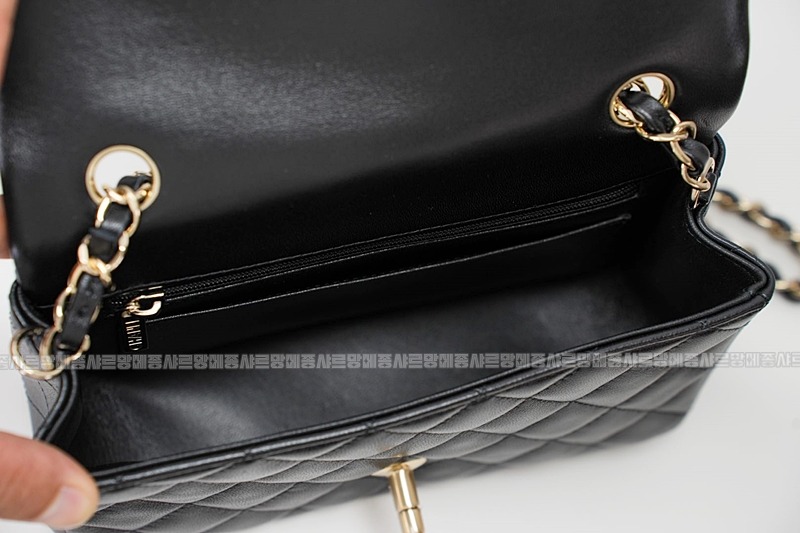 샤넬클래식미니플랩백금장20260201-101141-024루.jpg
