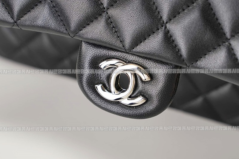 샤넬클래식미듐플랩백불랙은장 20260201-104329-019루.jpg